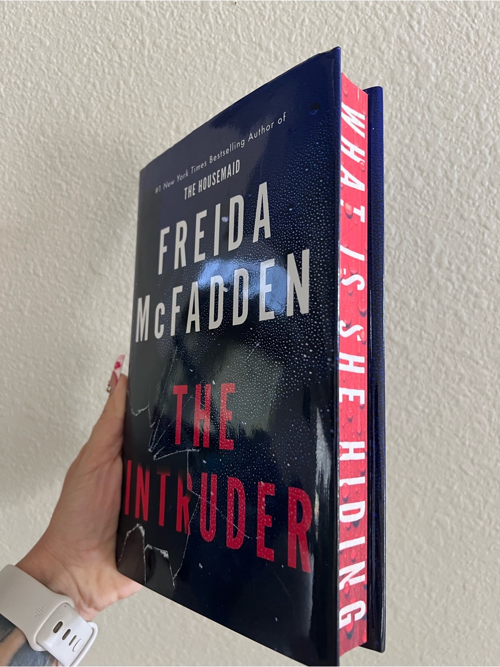 Frieda McFadden The Intruder Hardcover Sprayed Edges